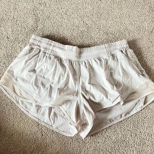 Lululemon Hotty hot shorts